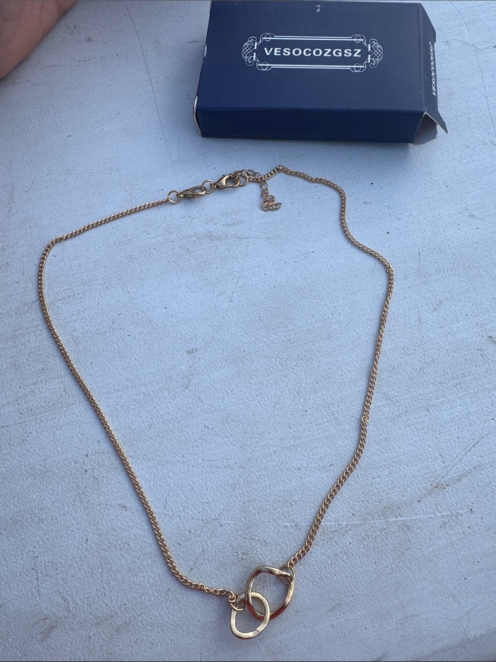 Interlocking Circle Necklace in Rose Gold by